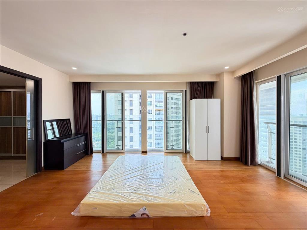 Bán duplex đảo kim cương quận 2, diện tích 397 m2, nhà đã có sổ hồng, giá tốt