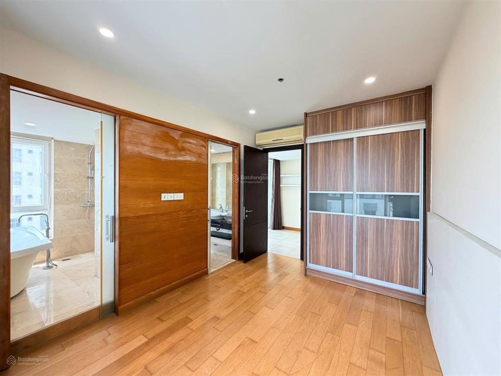 Bán duplex đảo kim cương quận 2, diện tích 397 m2, nhà đã có sổ hồng, giá tốt