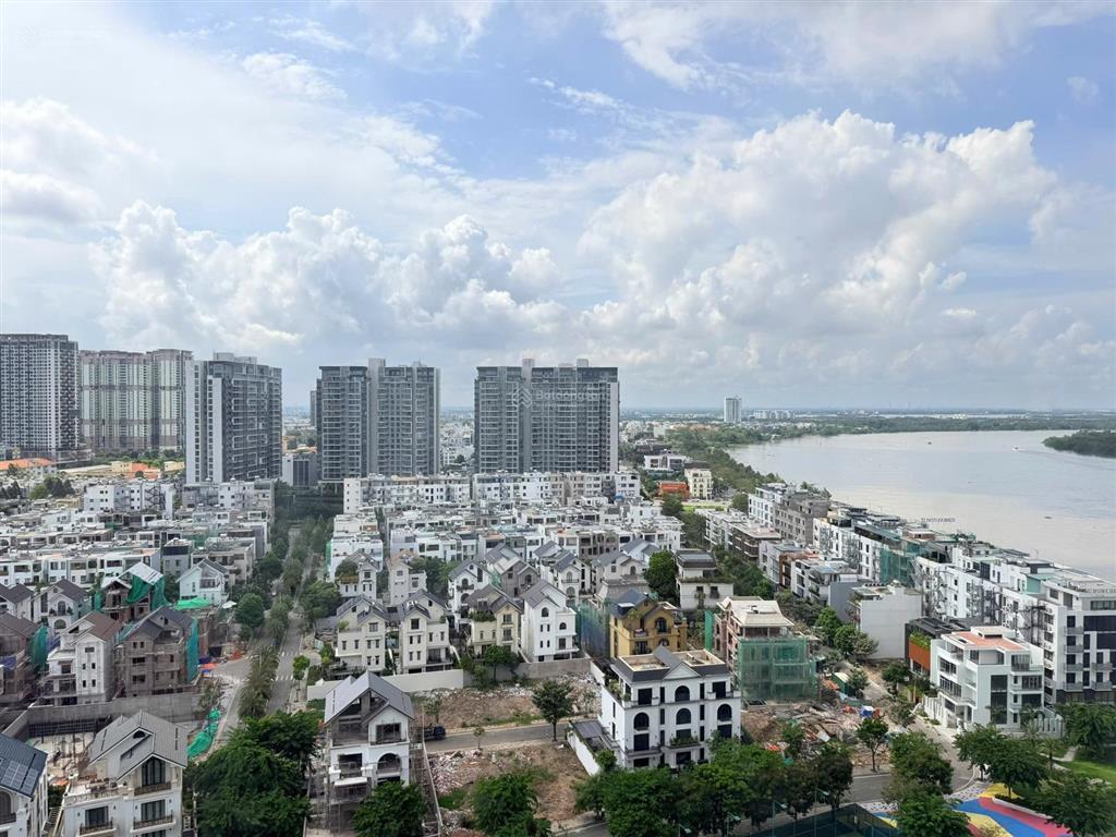 Bán căn hộ 2 phòng ngủ đảo kim cương quận 2, 90 m2, view sông sài gòn, giá tốt