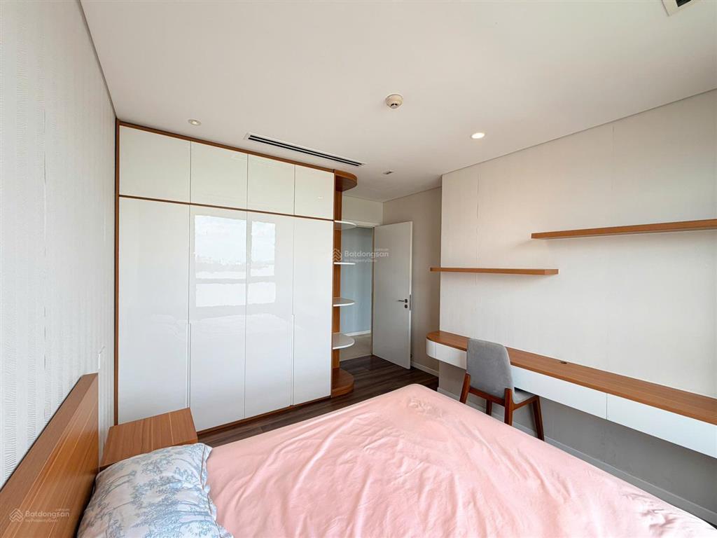 Cho thuê căn hộ 4 phòng ngủ đảo kim cương quận 2, diện tích 169m2, nội thất đẹp, view sông, quận 1
