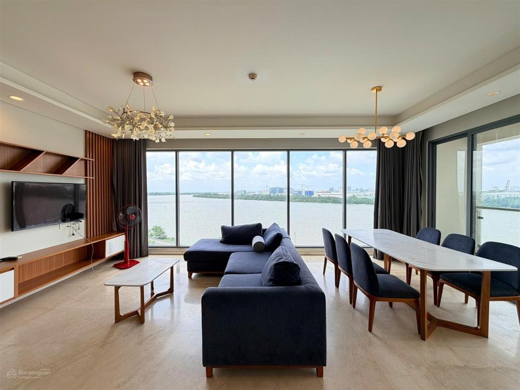 Cho thuê căn hộ 4 phòng ngủ đảo kim cương quận 2, diện tích 169m2, nội thất đẹp, view sông, quận 1