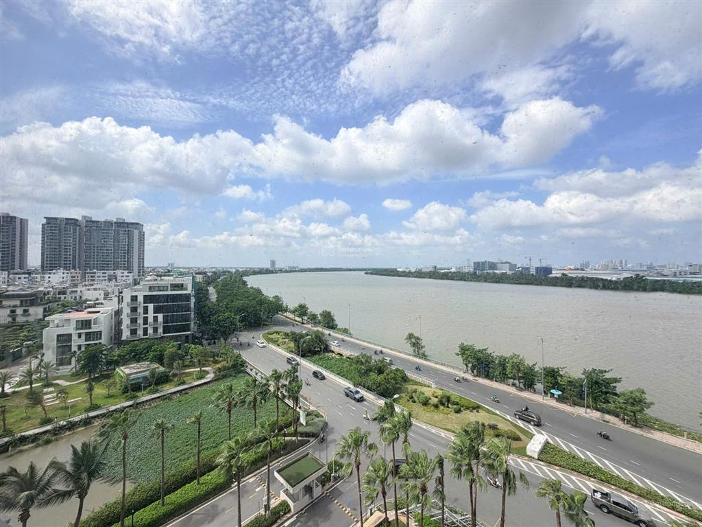 Cho thuê căn hộ 4 phòng ngủ đảo kim cương quận 2, diện tích 169m2, nội thất đẹp, view sông, quận 1