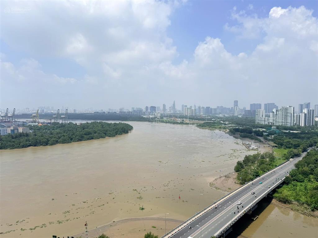 Cho thuê căn hộ 3 phòng ngủ đảo kim cương, diện tích lớn 231m2, ban công rộng, view sông, quận 1