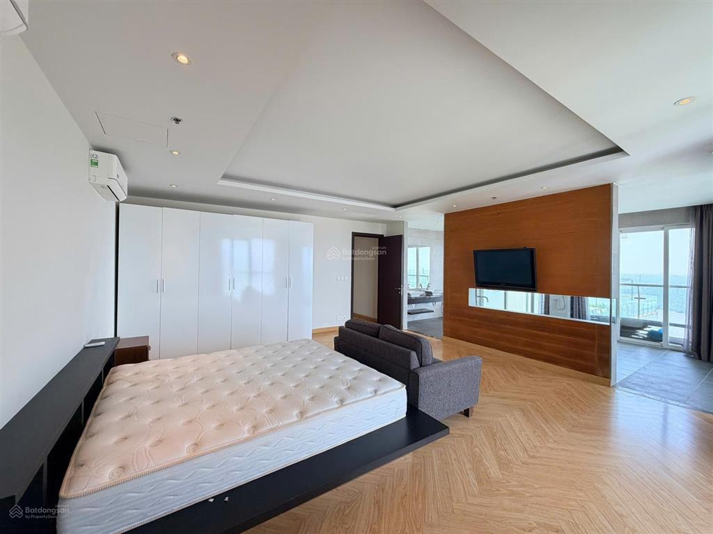 Cho thuê căn hộ 3 phòng ngủ đảo kim cương, diện tích lớn 231m2, ban công rộng, view sông, quận 1