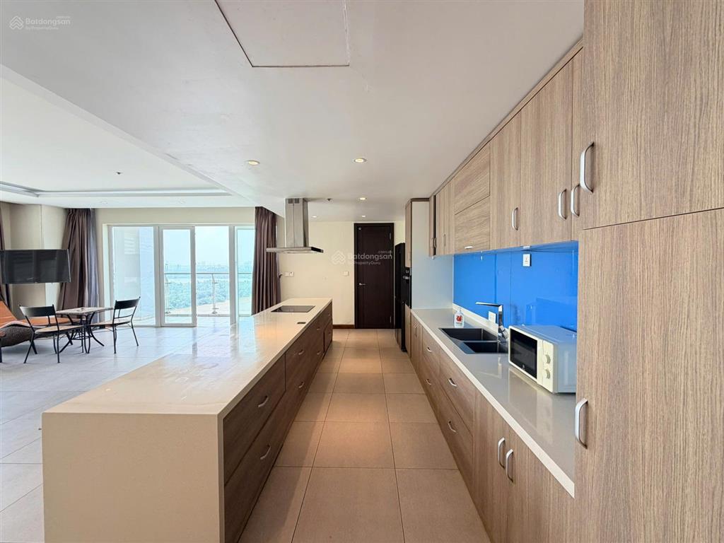 Cho thuê căn hộ 3 phòng ngủ đảo kim cương, diện tích lớn 231m2, ban công rộng, view sông, quận 1