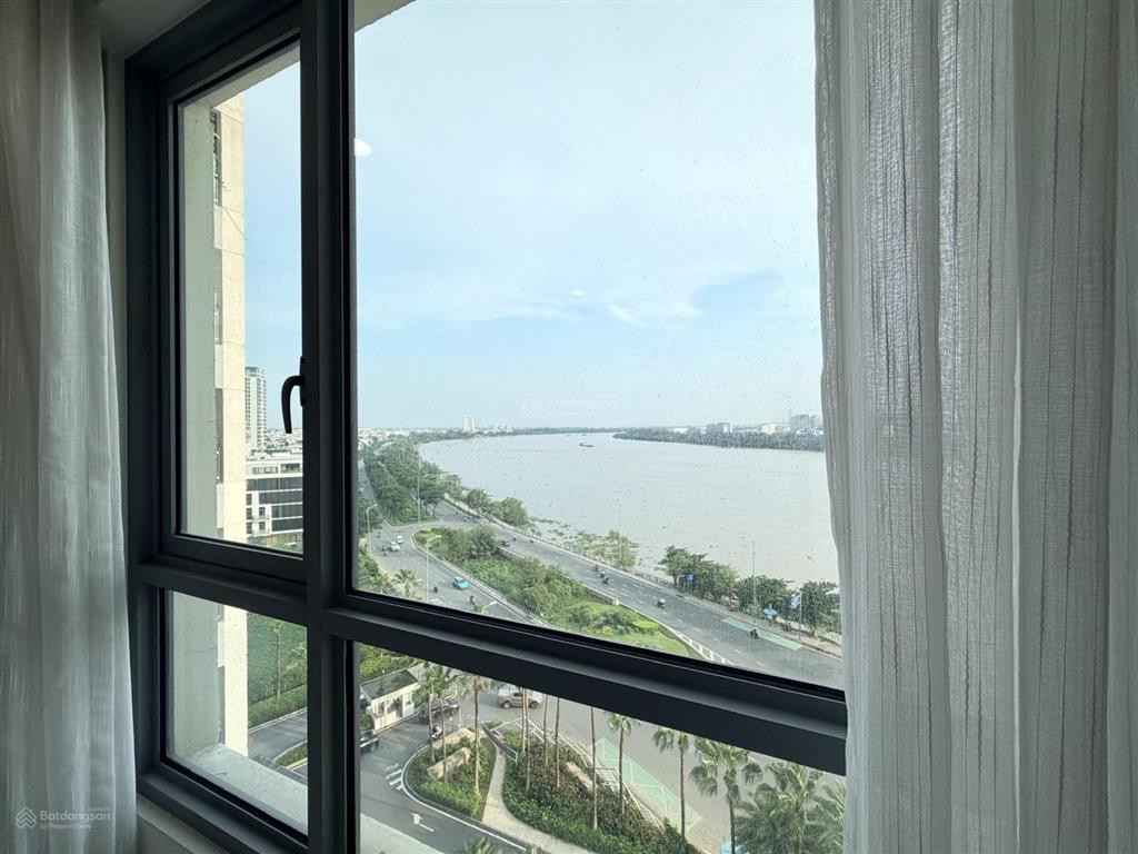 Cho thuê căn hộ 2 phòng ngủ đảo kim cương, 109m2, layout rất đẹp, view sông sài gòn, quận 1