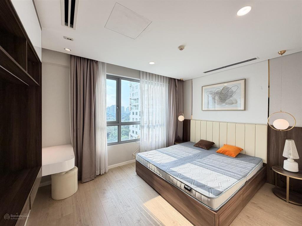 Cho thuê căn hộ 2 phòng ngủ đảo kim cương, 109m2, layout rất đẹp, view sông sài gòn, quận 1