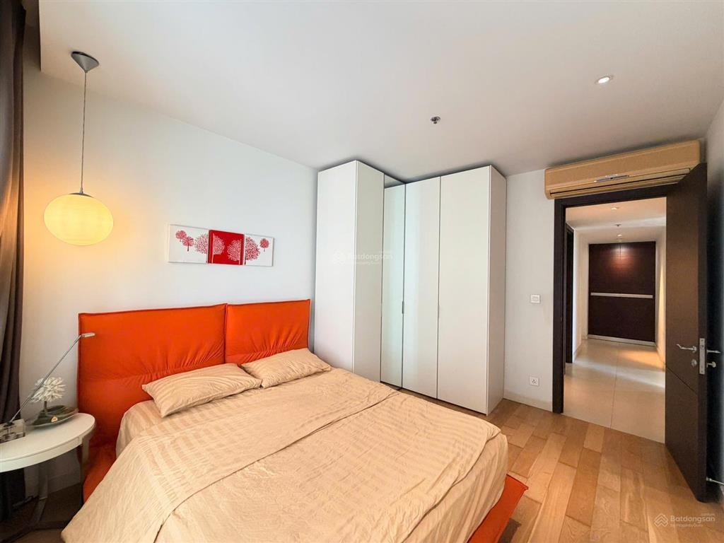 Bán căn hộ 3 phòng ngủ đảo kim cương, có sổ hồng, 180 m2, view sông sài gòn, quận 1, giá 29 tỷ