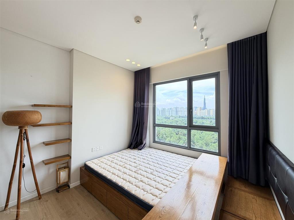 Cho thuê căn hộ 2 phòng ngủ đảo kim cương, 91 m2, view sông sài gòn, quận 1, nội thất đẹp, sạch sẽ