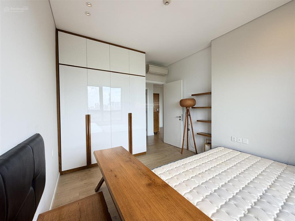Cho thuê căn hộ 2 phòng ngủ đảo kim cương, 91 m2, view sông sài gòn, quận 1, nội thất đẹp, sạch sẽ