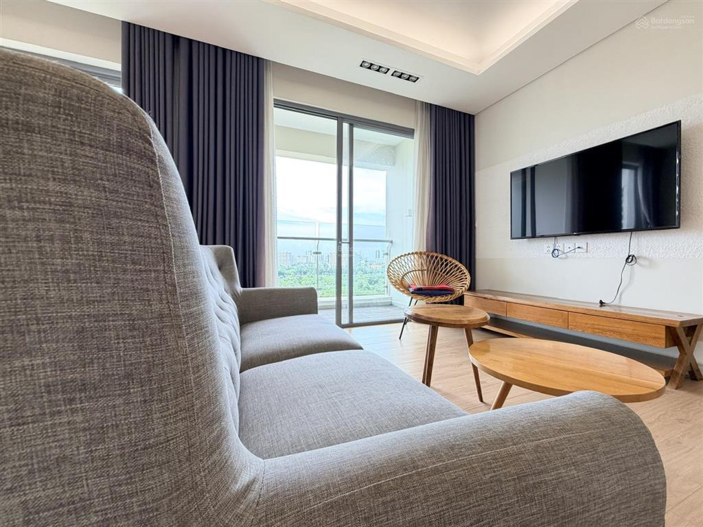 Cho thuê căn hộ 2 phòng ngủ đảo kim cương, 91 m2, view sông sài gòn, quận 1, nội thất đẹp, sạch sẽ
