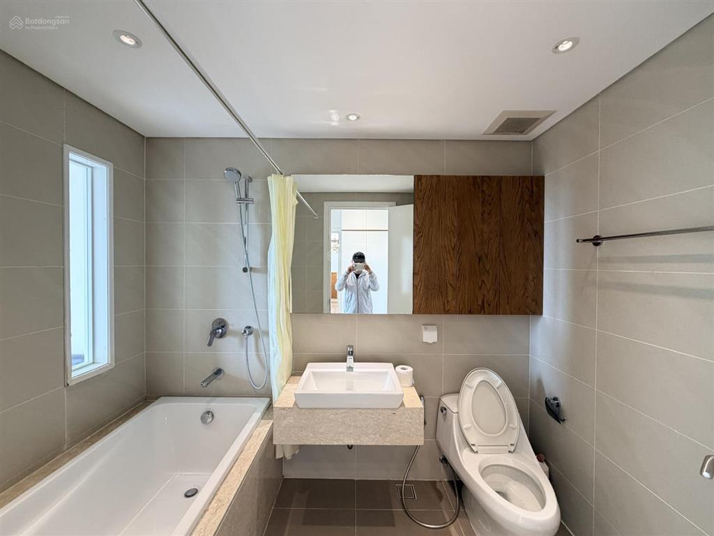 Cho thuê căn hộ 2 phòng ngủ đảo kim cương, 91 m2, view sông sài gòn, quận 1, nội thất đẹp, sạch sẽ