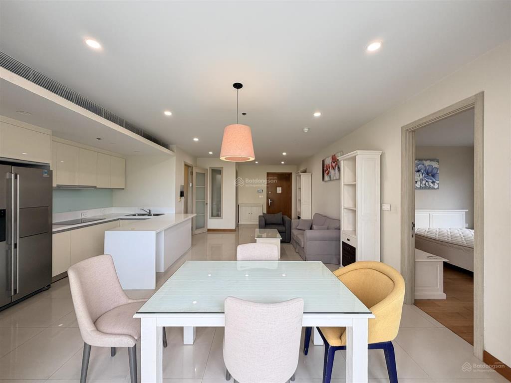 Cho thuê căn hộ 2 phòng ngủ đảo kim cương, 110m2, đầy đủ nội thất, nhà đẹp, sạch sẽ, yên tĩnh