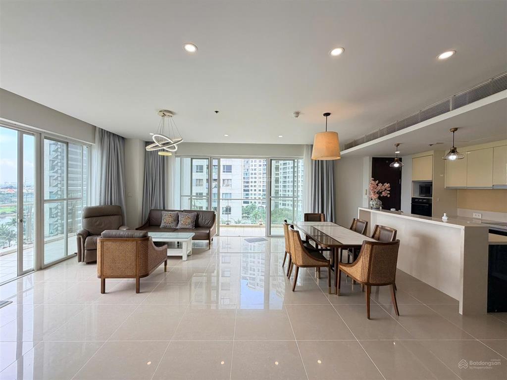 Cho thuê căn hộ duplex 3 phòng ngủ + 1 tại đảo kim cương, 200m2, view sông, nội thất đầy đủ
