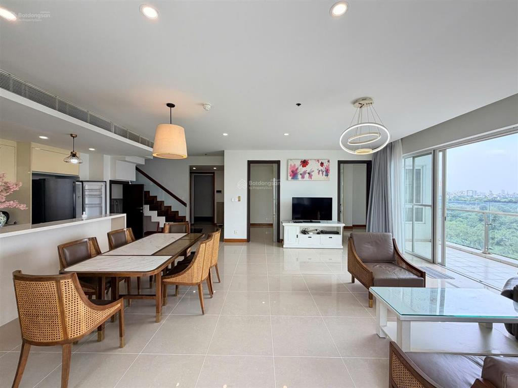 Cho thuê căn hộ duplex 3 phòng ngủ + 1 tại đảo kim cương, 200m2, view sông, nội thất đầy đủ