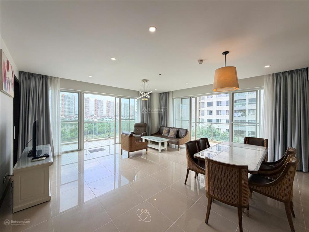 Cho thuê căn hộ duplex 3 phòng ngủ + 1 tại đảo kim cương, 200m2, view sông, nội thất đầy đủ