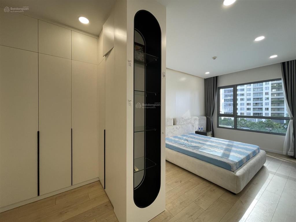 Cho thuê căn hộ 2 phòng ngủ đảo kim cương, 89 m2, view hồ bơi, nội thất đầy đủ, 25 triệu/tháng