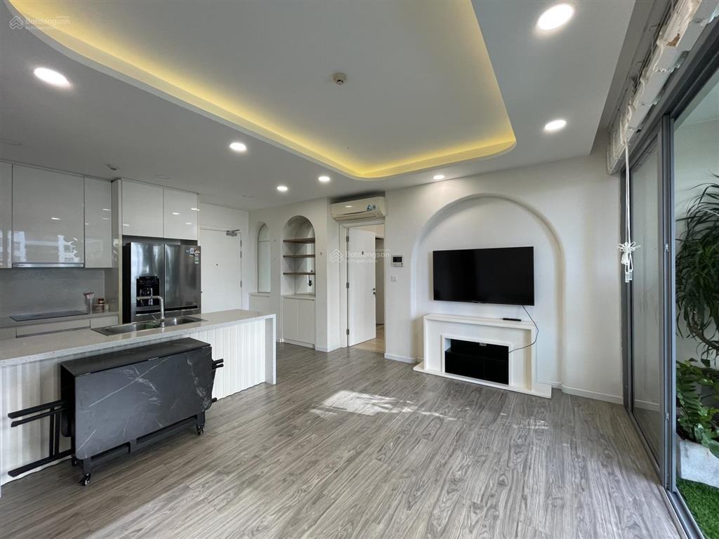 Cho thuê căn hộ 2 phòng ngủ đảo kim cương, 89 m2, view hồ bơi, nội thất đầy đủ, 25 triệu/tháng