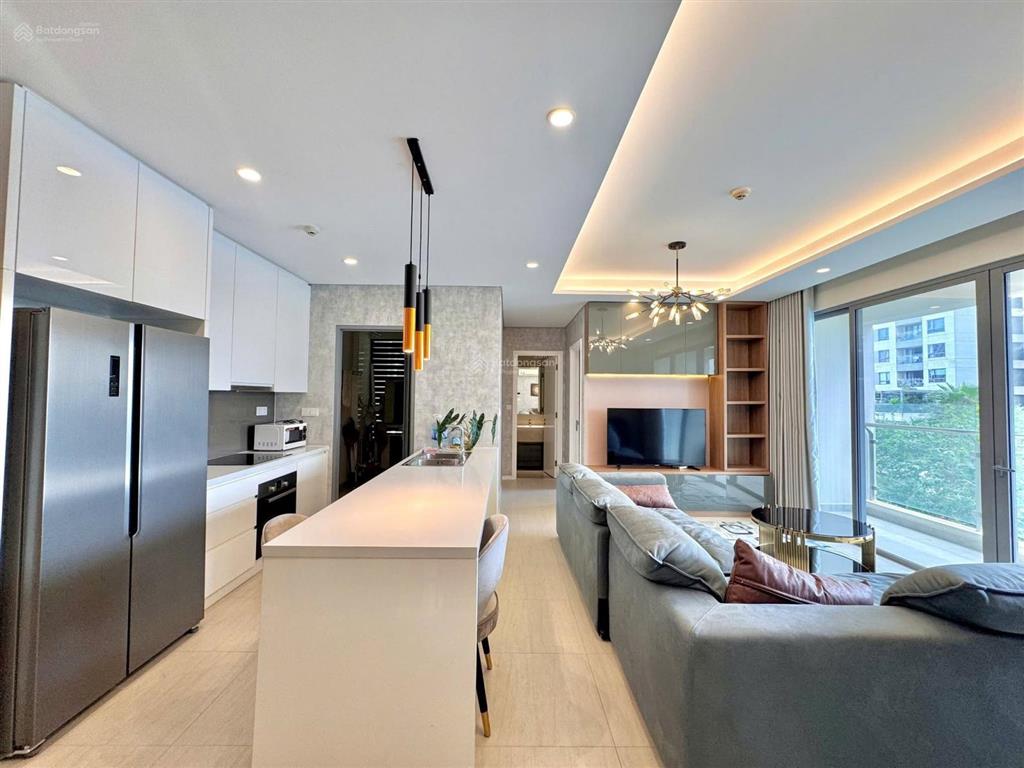 Cho thuê căn hộ 2 phòng ngủ đảo kim cương, 89 m2, view hồ bơi, nội thất đẹp, 27 triệu/tháng