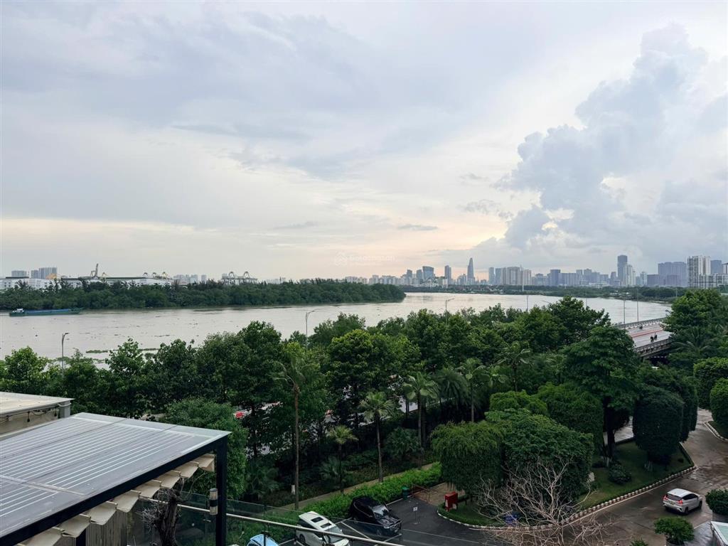 Cho thuê căn hộ 3 phòng ngủ đảo kim cương, 117 m2, view sông sài gòn, quận 1, giá 43,5 triệu/tháng