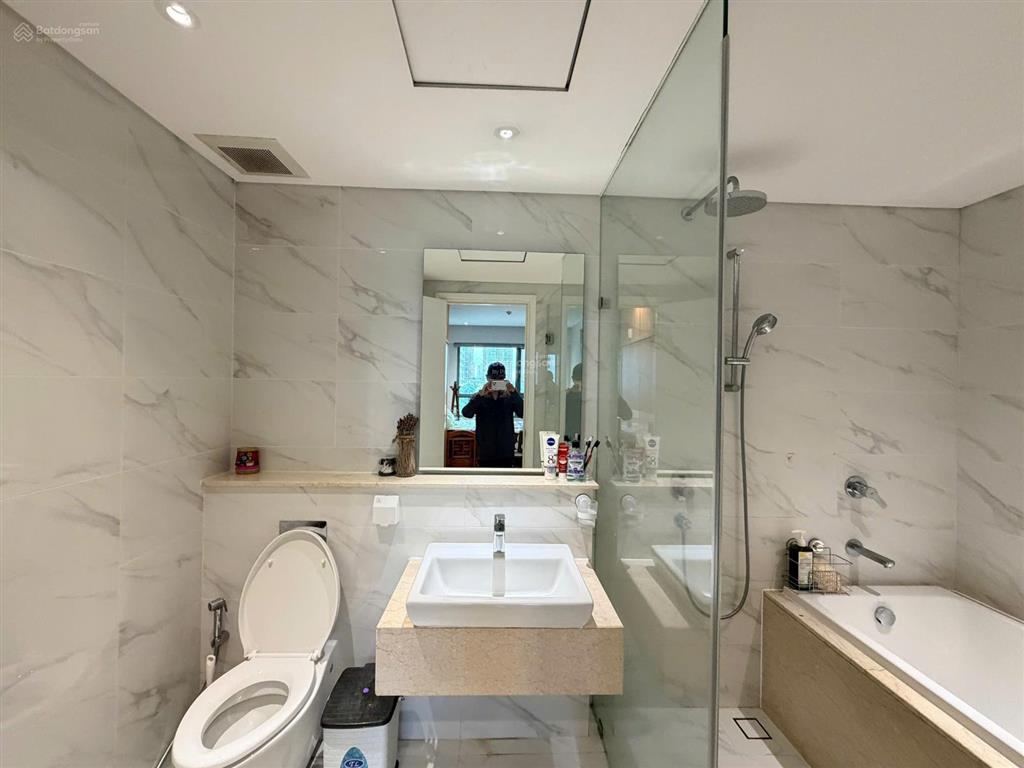Cho thuê căn hộ 3 phòng ngủ đảo kim cương, 117 m2, view sông sài gòn, quận 1, giá 43,5 triệu/tháng
