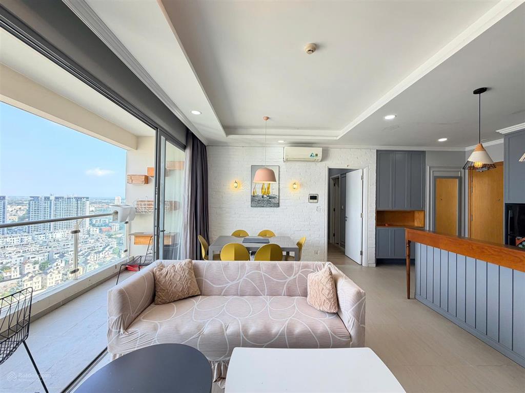 Cho thuê căn hộ 2 phòng ngủ đảo kim cương, nội thất đẹp, 87 m2, giá thuê 26 triệu/tháng