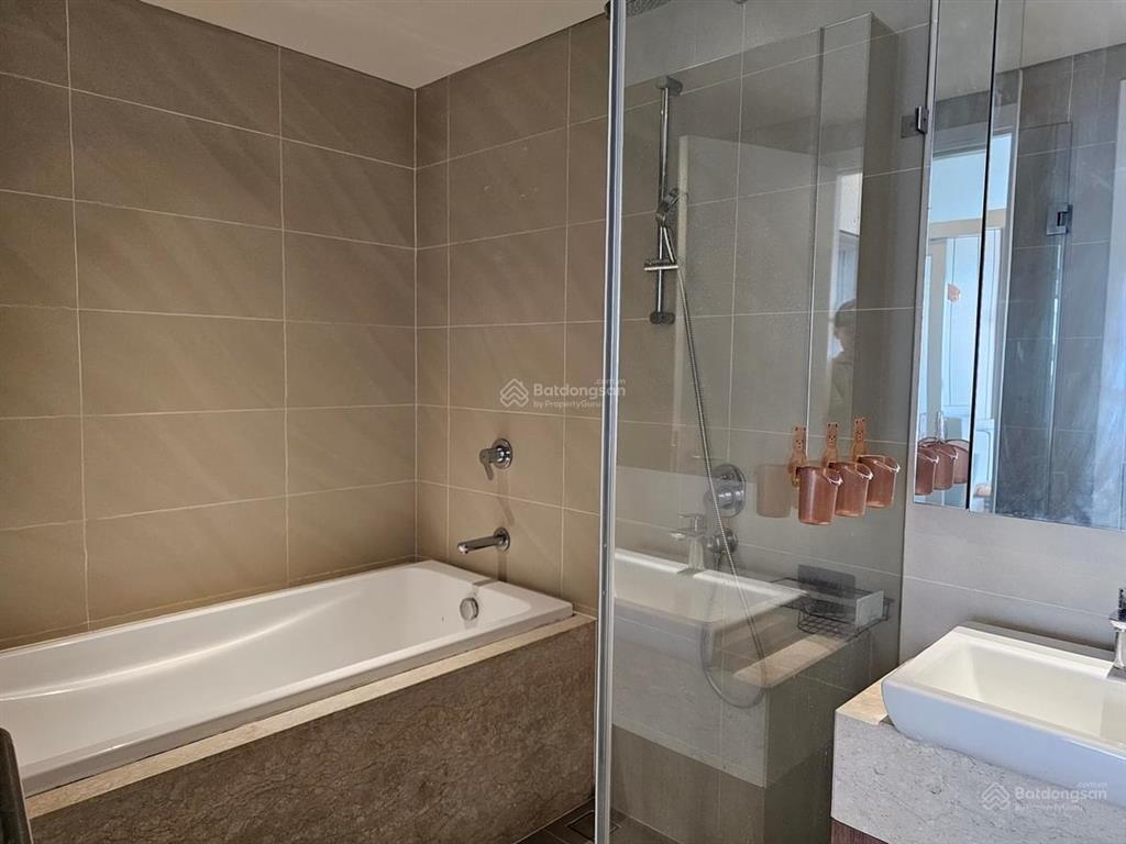 Cho thuê căn hộ 3 phòng ngủ đảo kim cương quận 2, 117 m2, view hồ bơi, nội thất đẹp, đầy đủ