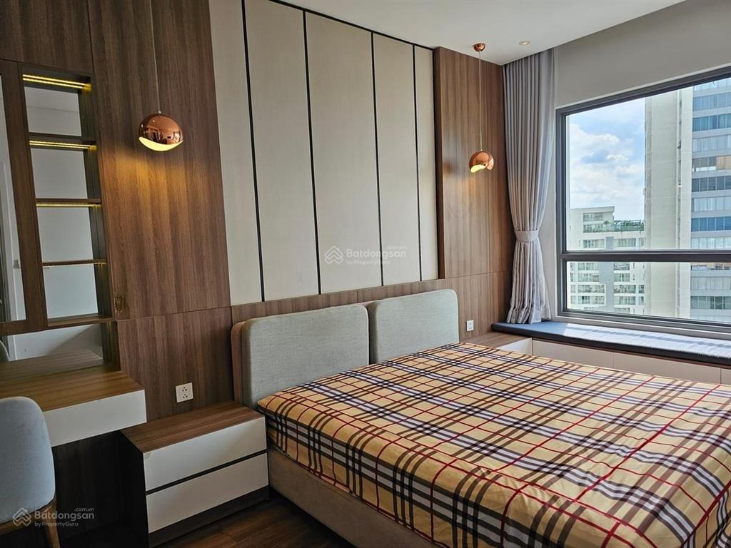Cho thuê căn hộ 3 phòng ngủ đảo kim cương quận 2, 117 m2, view hồ bơi, nội thất đẹp, đầy đủ