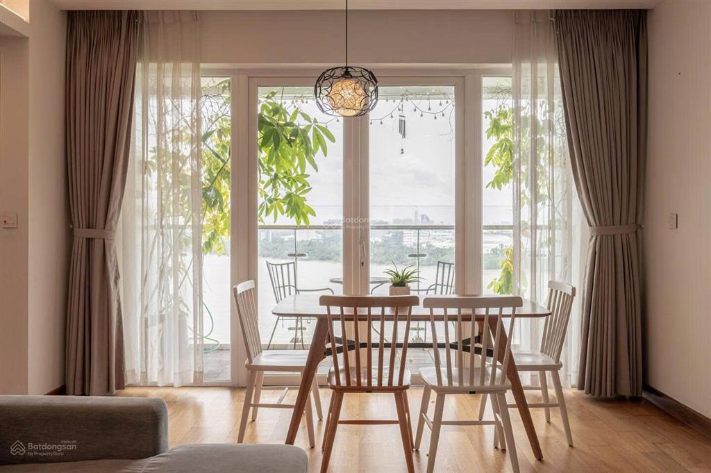Cho thuê căn hộ 2 phòng ngủ đảo kim cương quận 2, diện tích 110 m2, view sông sài gòn, nội thất đẹp