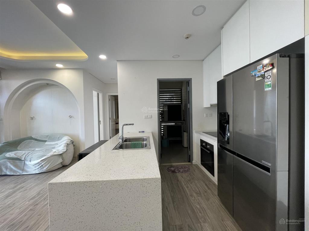 Cho thuê căn hộ 2 phòng ngủ đảo kim cương, 89m2, view hồ bơi, nội thất đẹp, 25 triệu/tháng
