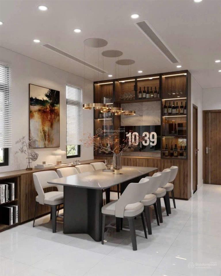Bán nhà đường phạm thận duật kdc số 1 q2, 1 trệt 2 lầu sân thượng, trang bị thang máy, nội thất sẵn