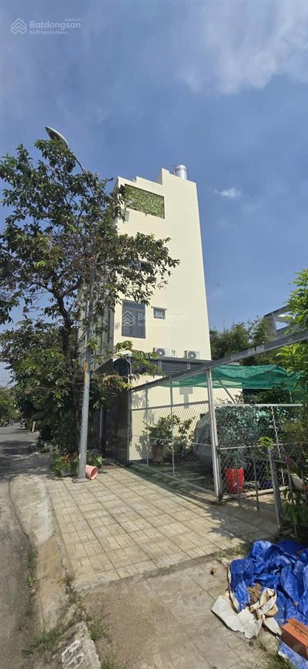 Bán nhà đường phạm thận duật kdc số 1 q2, 1 trệt 2 lầu sân thượng, trang bị thang máy, nội thất sẵn