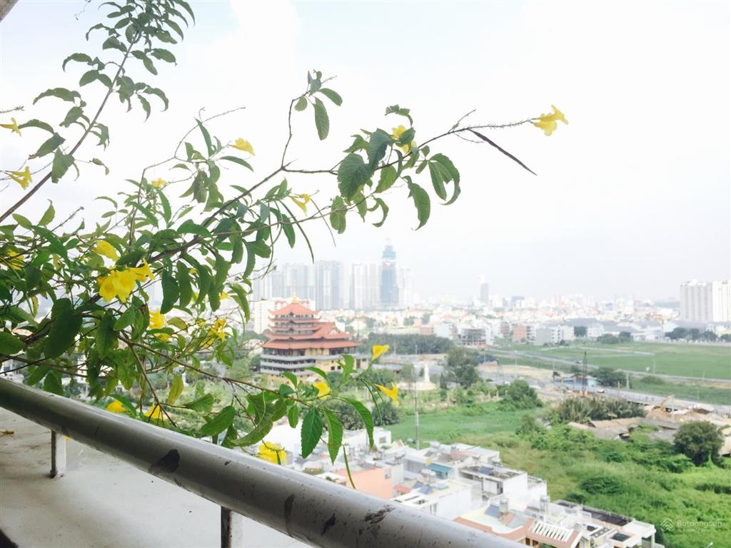 Bán nhiều căn hộ tại tòa r6 đức khải và căn hộ bình khánh, giá chỉ từ 3 tỷ.  0919 358 ***