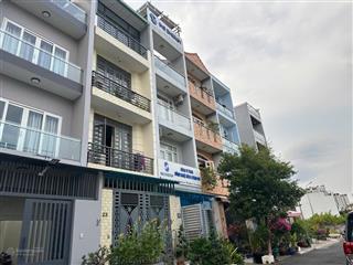 Bán nhà phố rất đẹp, dt 4x17m, 01 trệt 03 lầu giá chỉ 12.5 tỷ.  0904 357 ***