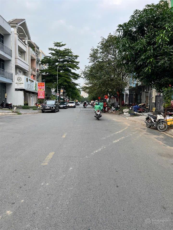 Bán đất tại đường cao đức lân, dt 4x20m giá chỉ 21 tỷ. khách quan tâm vui lòng  0904 357 ***