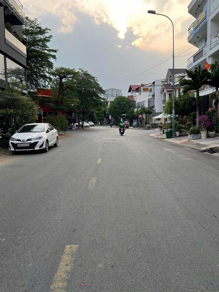 Bán đất tại đường cao đức lân, dt 4x20m giá chỉ 21 tỷ. khách quan tâm vui lòng  0904 357 ***