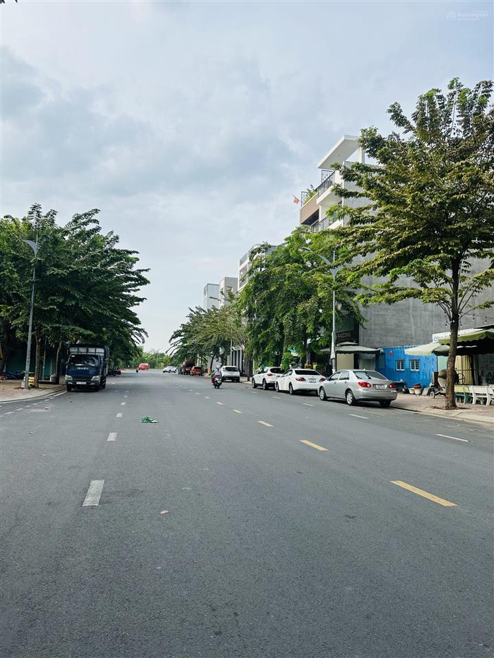 Bán nhiều căn nhà phố tại an phú an khánh giá rẻ.  0904 357 ***  kim anh