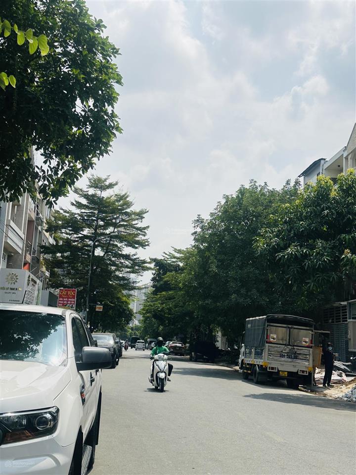 Bán nhiều căn nhà phố tại an phú an khánh giá rẻ.  0904 357 ***  kim anh