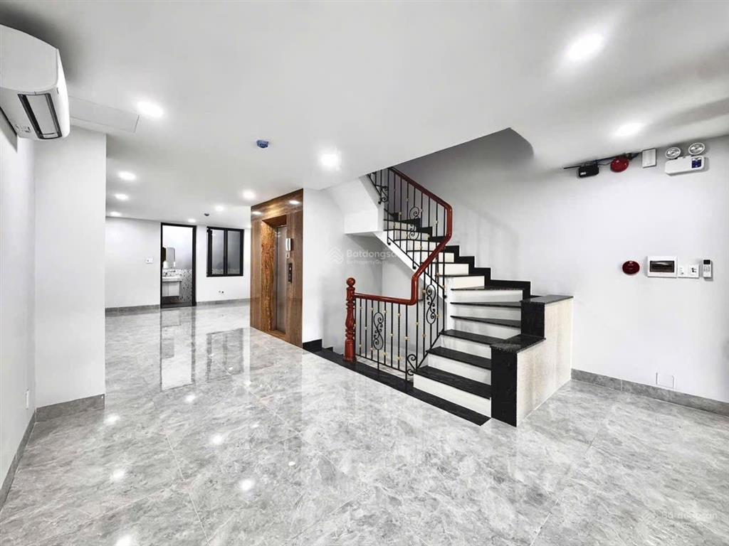 Cho thuê nhà nguyên căn hai mặt tiền giá rẻ.  0904 357 ***