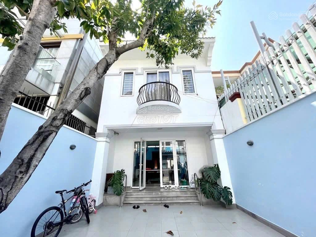 Cho thuê nhà riêng đẹp tại xa lộ hà nội, 139 m2 giá chỉ 32 triệu/tháng.  kim anh