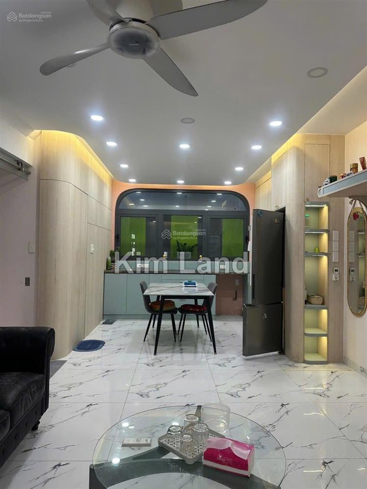 Cho thuê nhà nguyên căn. dt 70 m2, 01 trệt 2 lầu nhà cực đẹp giá chỉ 24 tr/tháng có tl.  kim anh