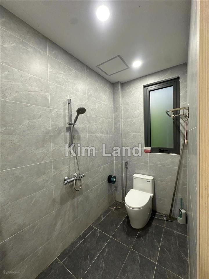 Cho thuê nhà nguyên căn. dt 70 m2, 01 trệt 2 lầu nhà cực đẹp giá chỉ 24 tr/tháng có tl.  kim anh
