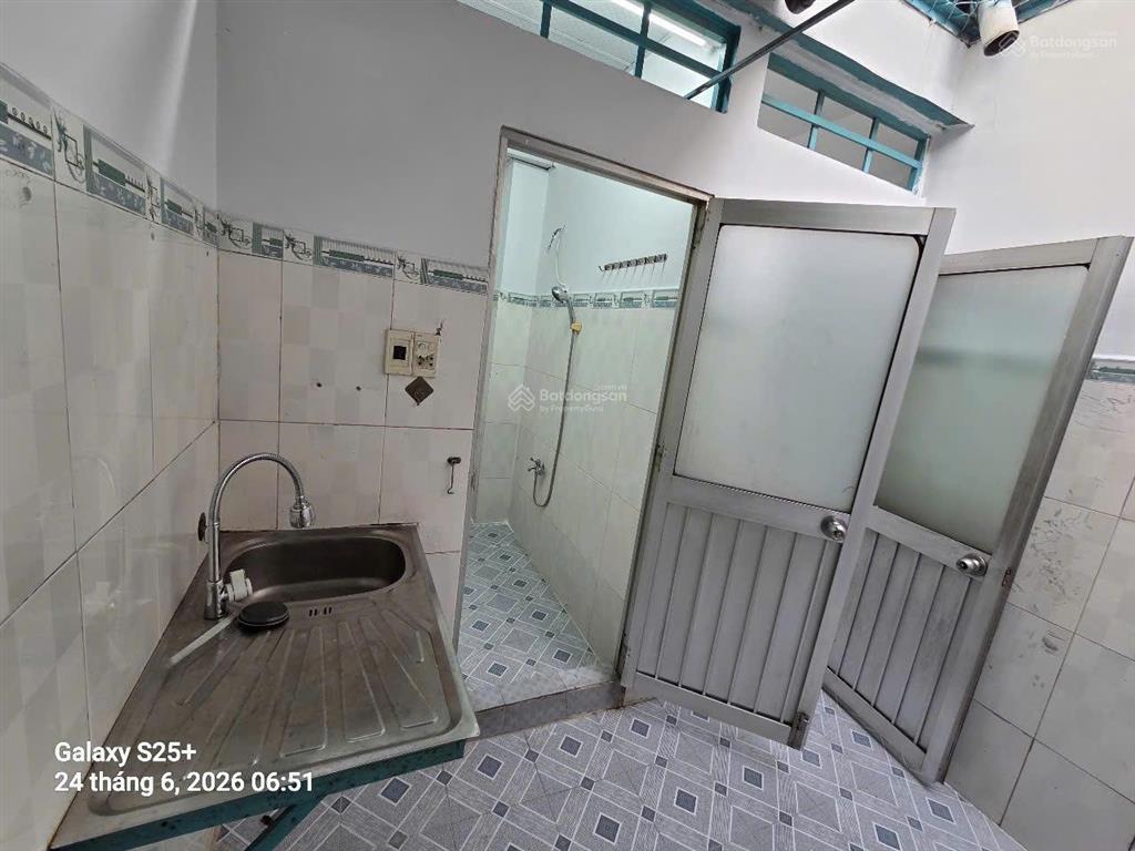 Chính chủ cho thuê nhà nguyên căn 1 trệt, 1 lầu, rộng thoáng, điện nước riêng
