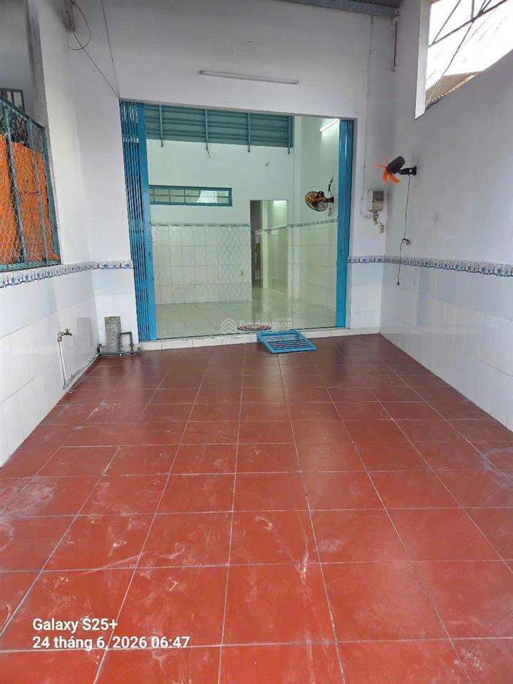 Chính chủ cho thuê nhà nguyên căn 1 trệt, 1 lầu, rộng thoáng, điện nước riêng