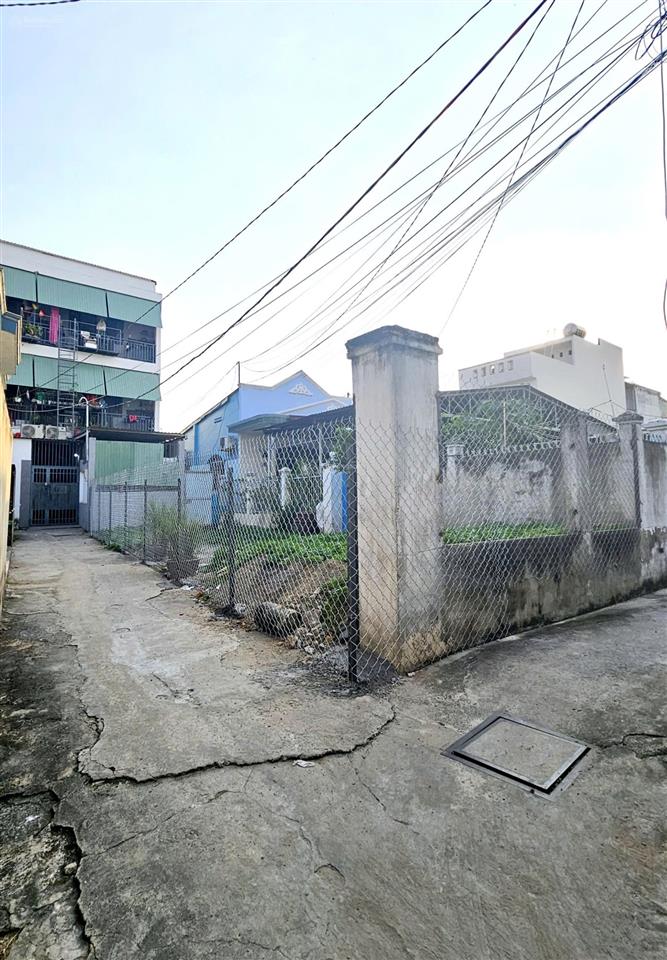 Cần bán nền đất góc hai mặt tiền đường nguyễn duy trinh một sẹc phường bình trưng tp hcm