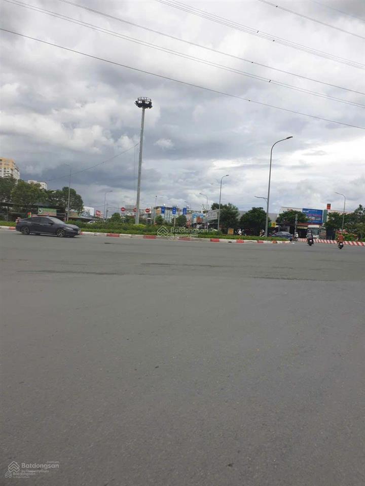 Bán nhanh 160m2 giá chỉ 85tr/m2 khu dân cư khang an q9, sổ cầm tay