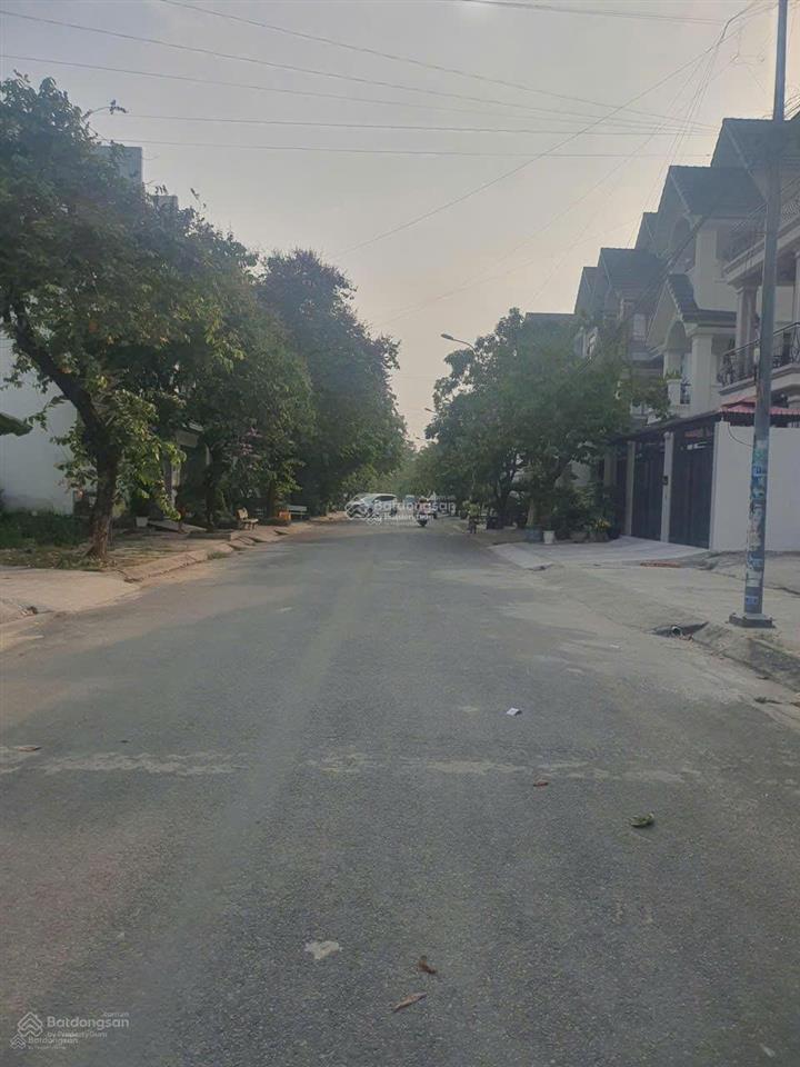 Bán nhanh 160m2 giá chỉ 85tr/m2 khu dân cư khang an q9, sổ cầm tay