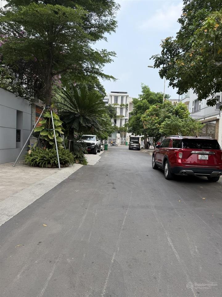Bán lô góc biệt thự khu đông thủ thiệm, giá rầt tốt chỉ 98tr/m2 (252m2)