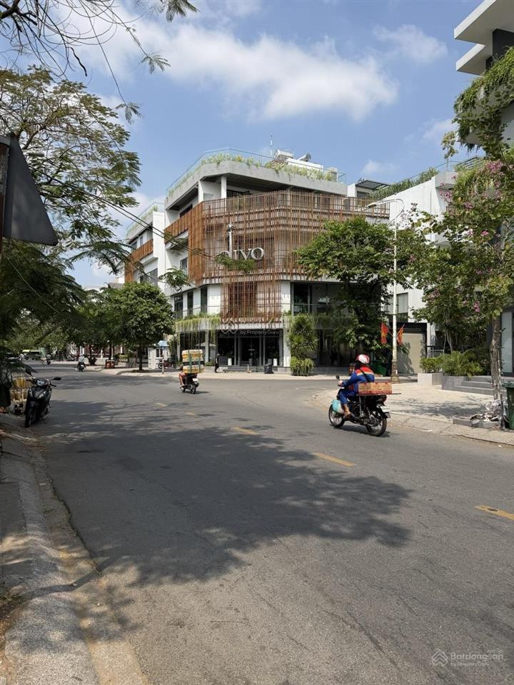 Bán lô biệt thự khu dân cư đông thủ thiêm giá tốt chỉ 100tr/m2 (176m2)
