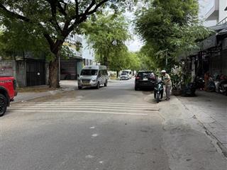 Bán căn nhà biệt thự khu dân cư đông thủ thiêm ngay trục chính chỉ 23 tỷ 5